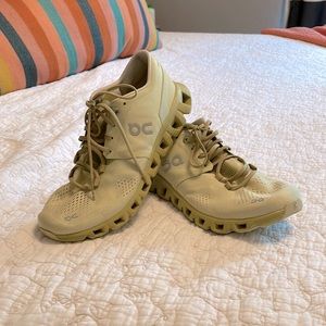 Bright and cheery ON CloudX